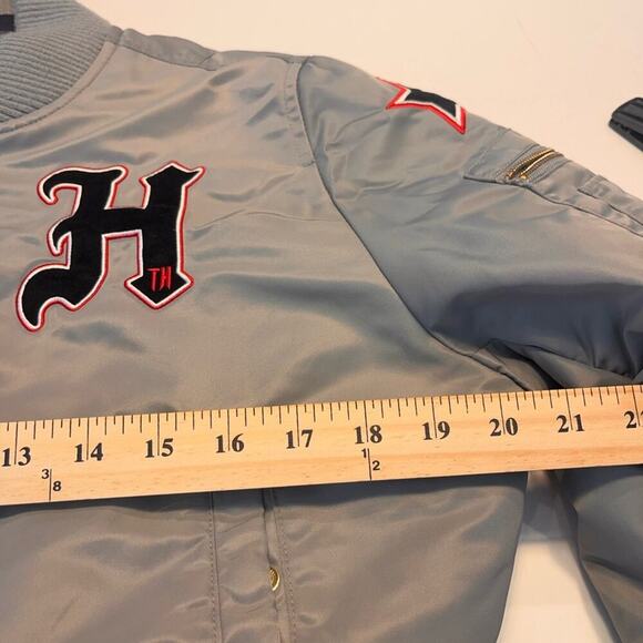 RARE Gigi Hadid x Tommy Hilfiger Women’s Gray Thermore Insulated Bomber Jacket - Picture 13 of 14